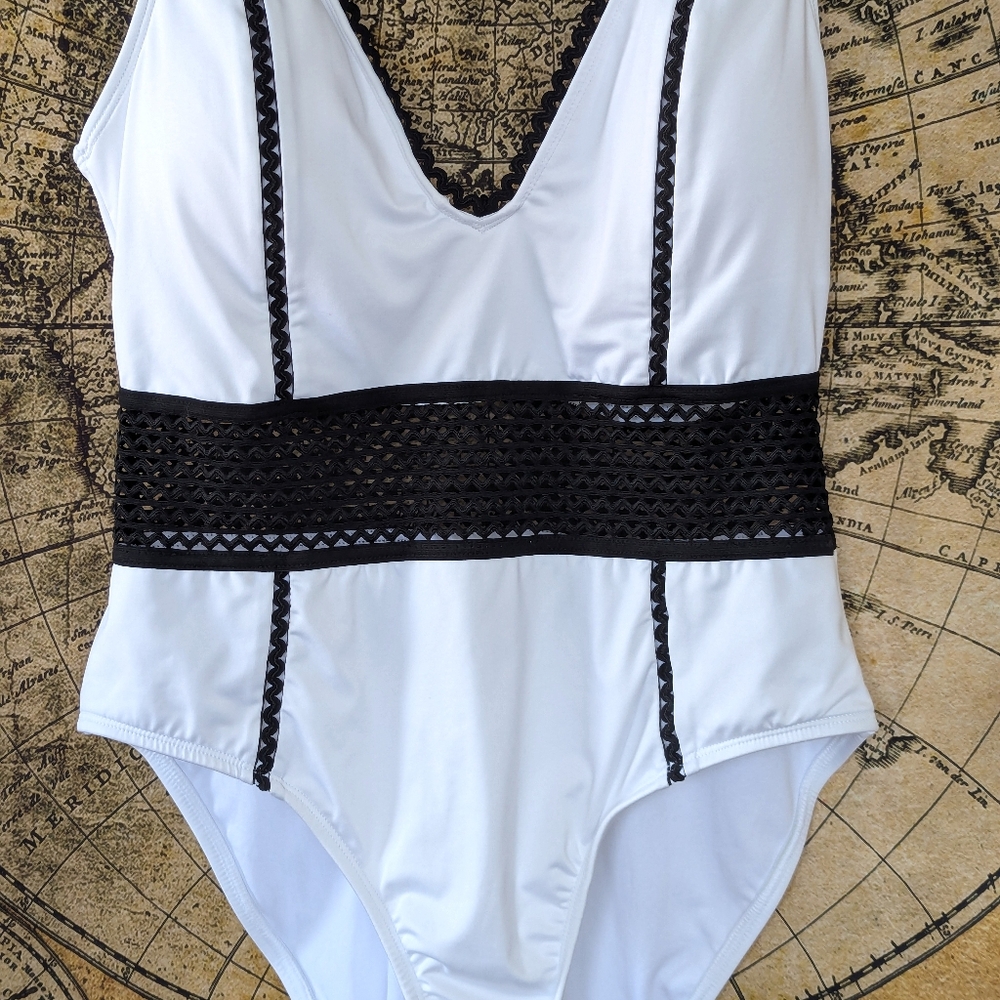 Kenneth Cole One Piece Swim - Picture 5 of 14